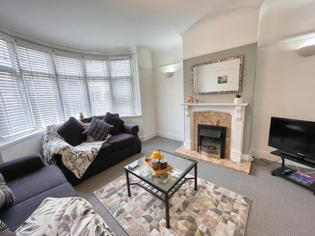 Portsmouth 3 Bedroom Getaway, Sleeps 6 Bagian luar foto