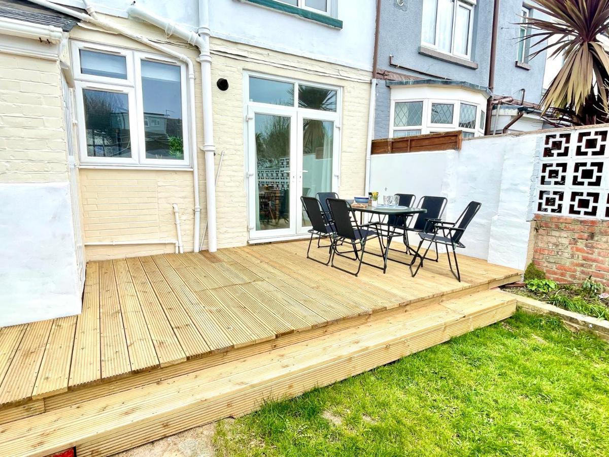 Portsmouth 3 Bedroom Getaway, Sleeps 6 Bagian luar foto