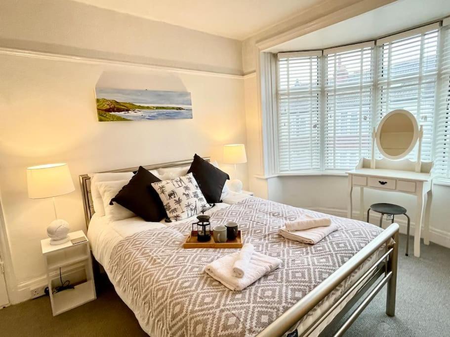 Portsmouth 3 Bedroom Getaway, Sleeps 6 Bagian luar foto