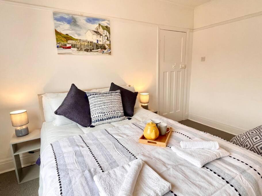 Portsmouth 3 Bedroom Getaway, Sleeps 6 Bagian luar foto