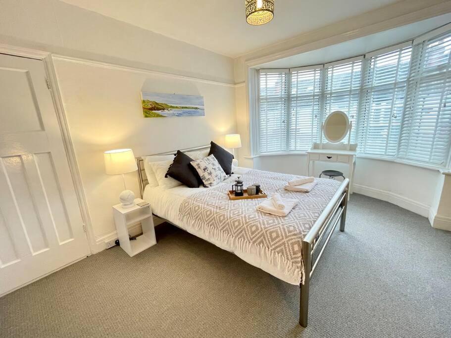 Portsmouth 3 Bedroom Getaway, Sleeps 6 Bagian luar foto