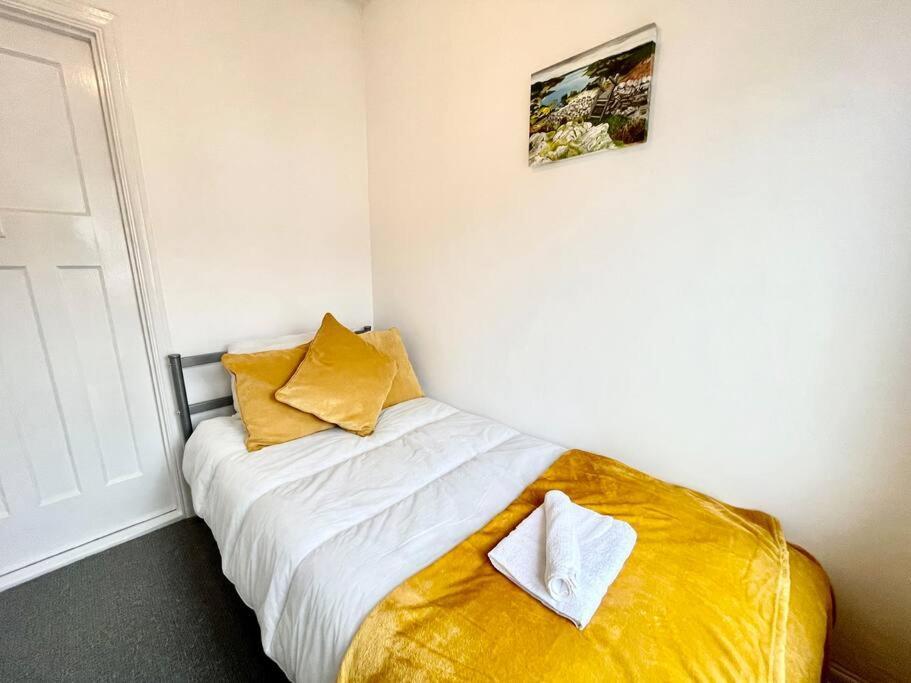 Portsmouth 3 Bedroom Getaway, Sleeps 6 Bagian luar foto